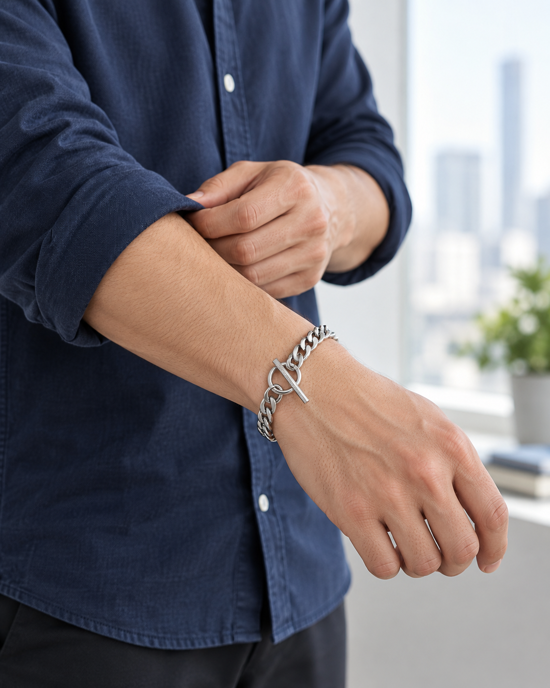 Toggle clasp bracelet
