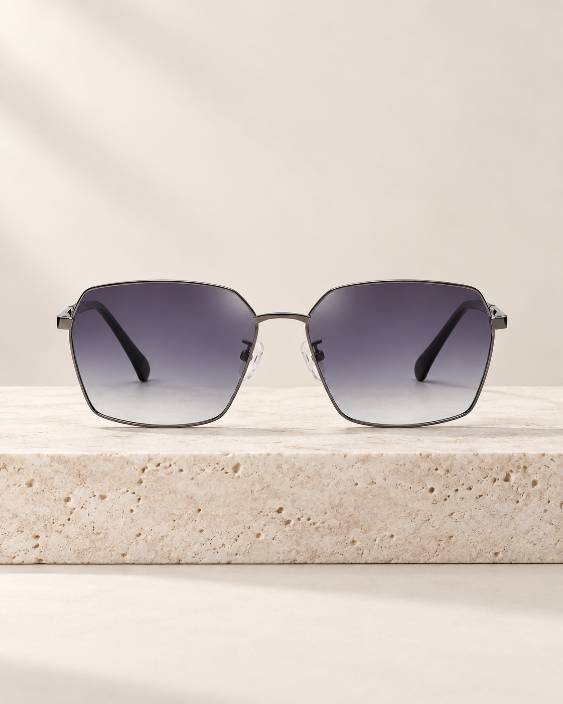 Photochromic sunglasses