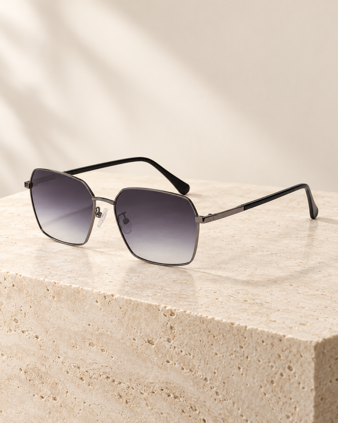 Photochromic sunglasses
