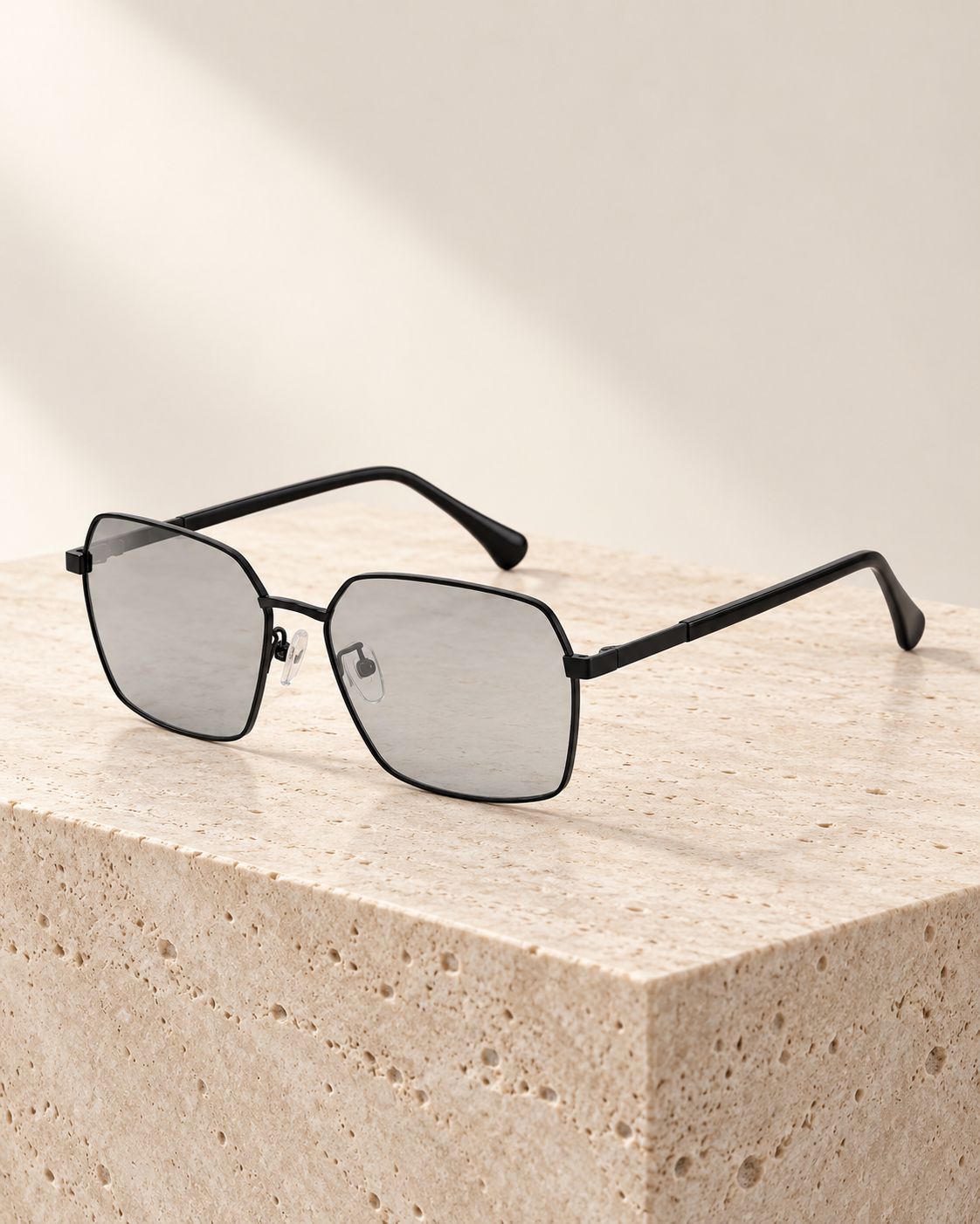 Photochromic sunglasses